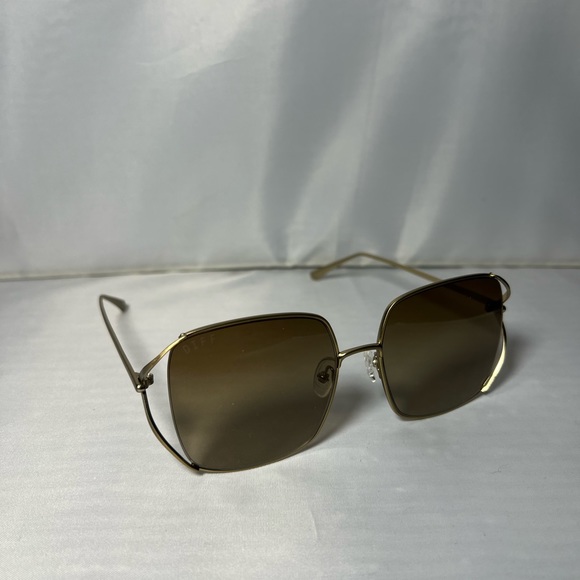 Diff Frankie Sunglasses - Picture 5 of 5